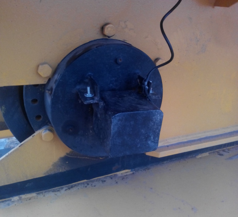 鄂爾多斯石拉烏素煤礦安裝門式起重機(jī)安全監(jiān)控系統(tǒng)現(xiàn)場圖片四